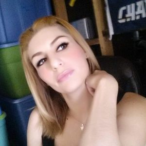 Meet your Posher, Apryl